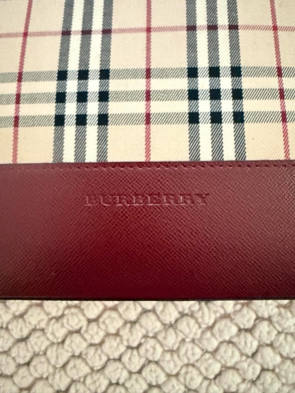 Burberry Beige Check Shoulder Bag with Burgundy Trim - Picture 3 of 4